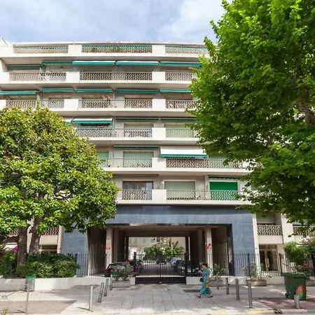 Joli Studio Hyper Centre 900m De La Plage Apartment